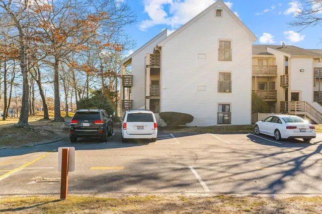 $349,000 | 800 Bearses Way, Unit 3NF, Hyannis, MA 02601
