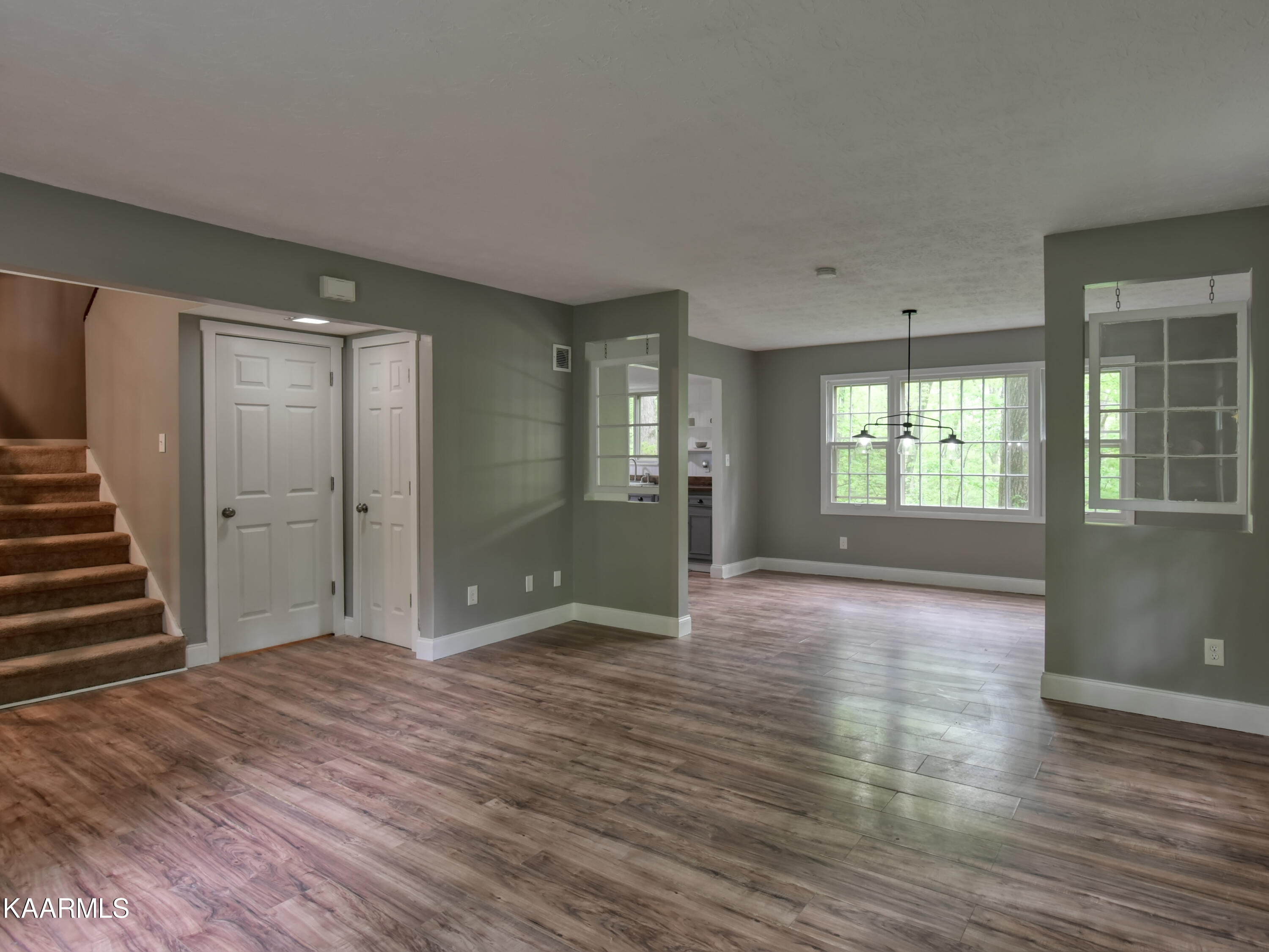 109 Wood Ridge Lane Oak Ridge, TN 37830 - Photo 4 of 29 109 Wood Ridge 2