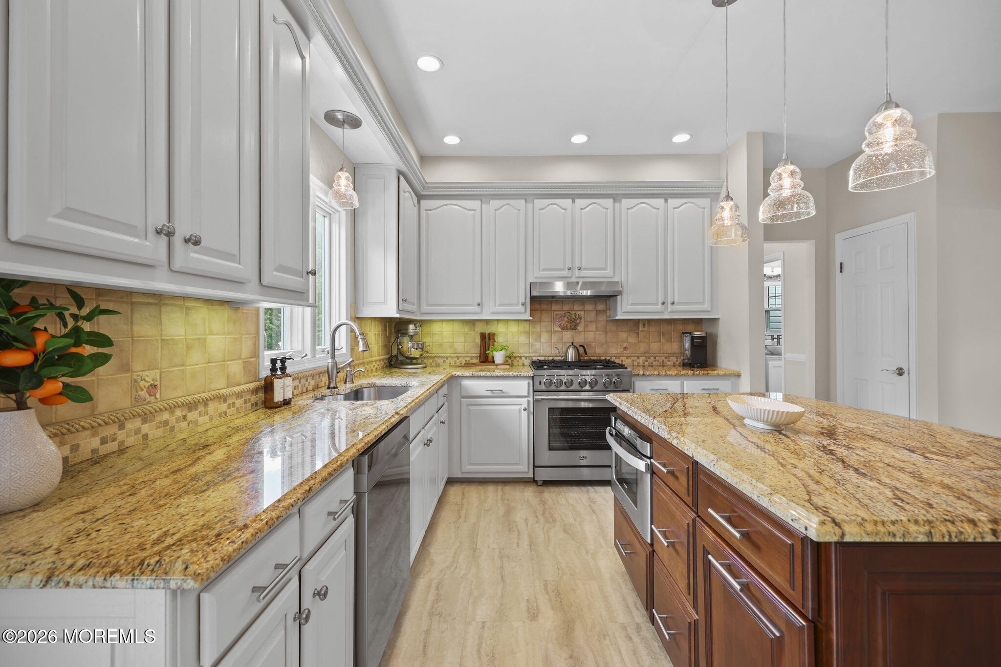5 Mohegan Road Freehold, NJ 07728 - Photo 19 of 77 KITCHEN