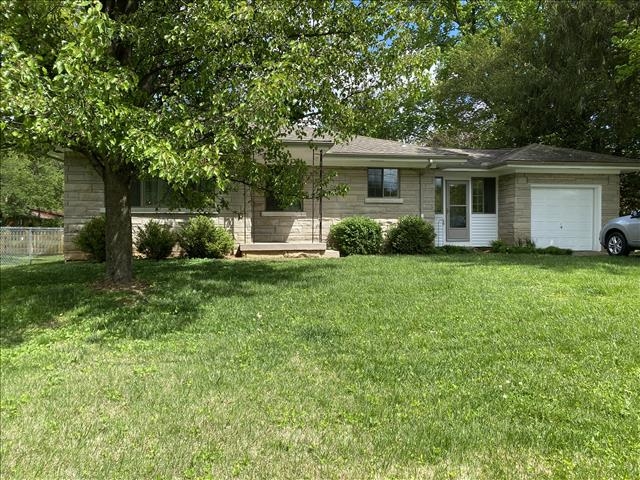 8001 New Maple Road Evansville, IN 47710 - Photo 1 of 18 Gallery Image 1