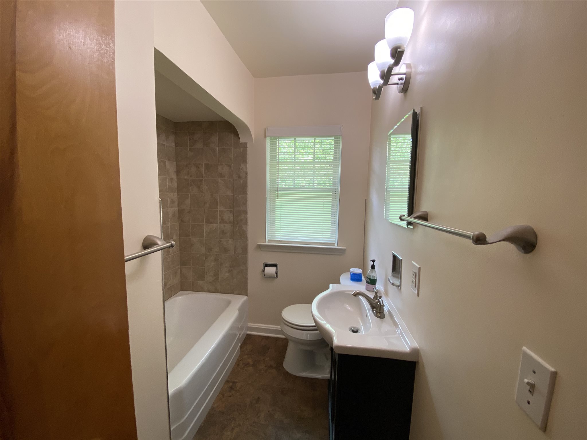 8001 New Maple Road Evansville, IN 47710 - Photo 13 of 18 Gallery Image 13