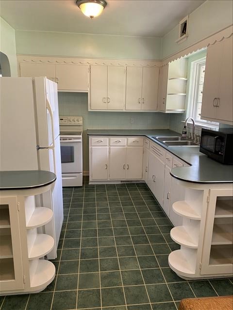 8001 New Maple Road Evansville, IN 47710 - Photo 3 of 18 Gallery Image 3