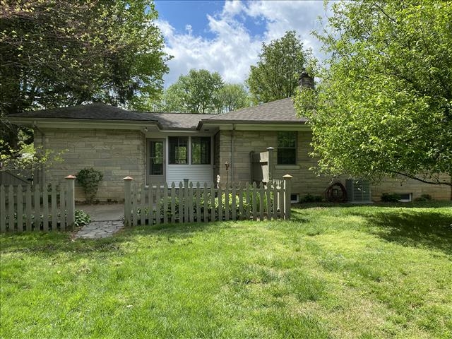8001 New Maple Road Evansville, IN 47710 - Photo 5 of 18 Gallery Image 5
