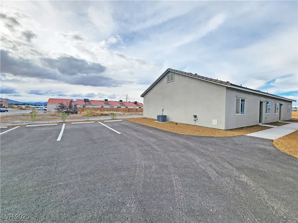 $1,199 | 1340 East Arrowhead Street, Unit 4, Pahrump, NV 89048
