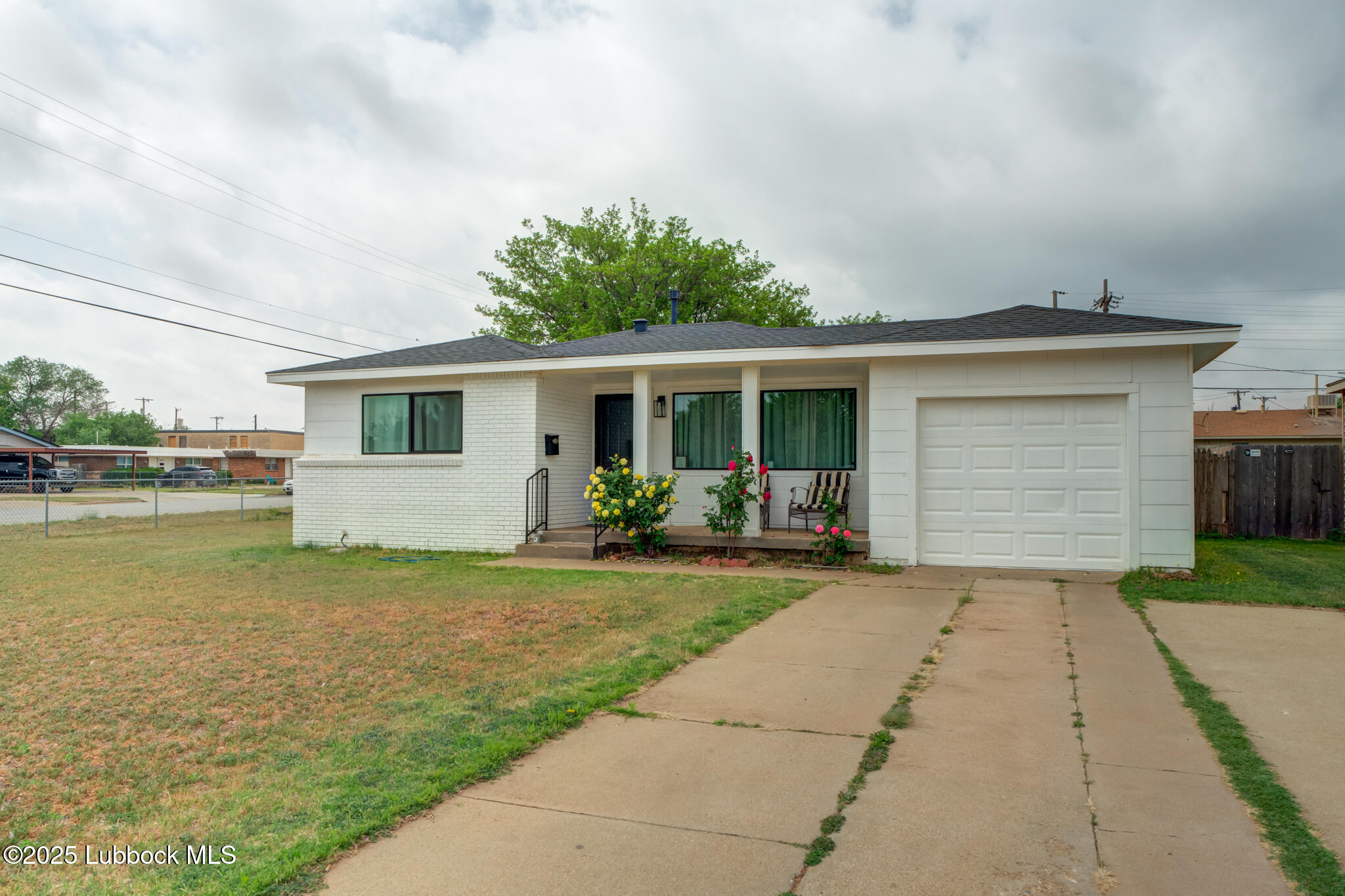 2001 65th Street Lubbock, TX 79412 - Photo 3 of 30 DSC06915_6_7