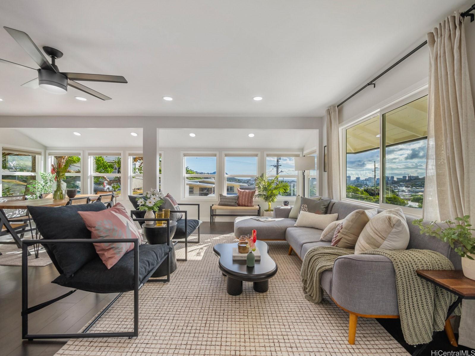 1843 A 10th Avenue Honolulu, HI 96816 - Photo 4 of 22 a living room with furniture and a large window