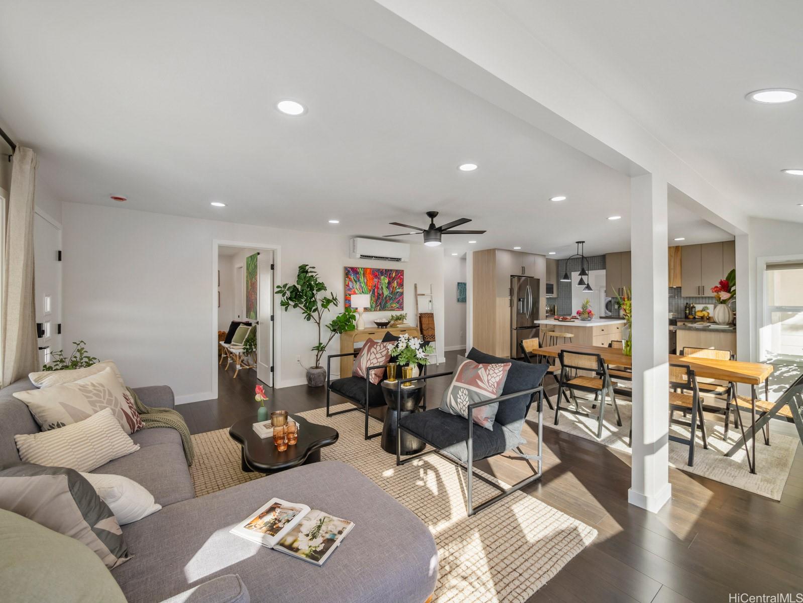 1843 A 10th Avenue Honolulu, HI 96816 - Photo 5 of 22 a living room with furniture and wooden floor