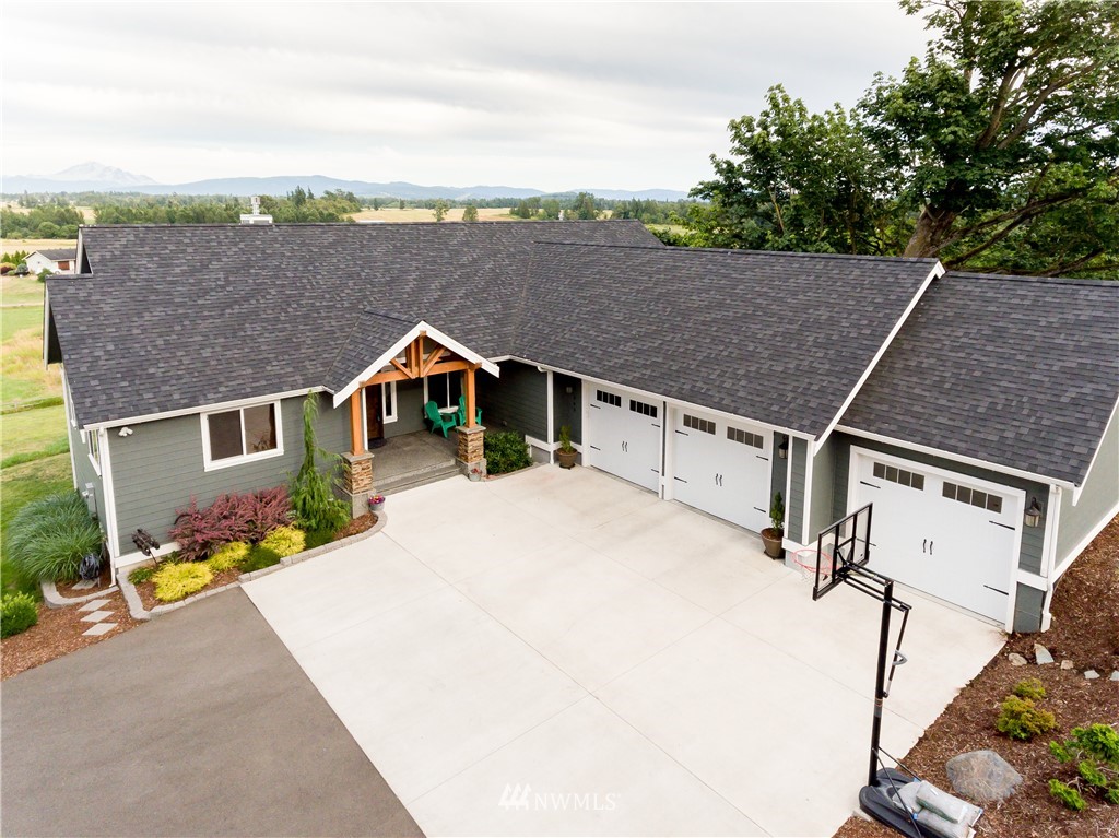 663 West Smith Road Bellingham, WA 98226 - Photo 1 of 20