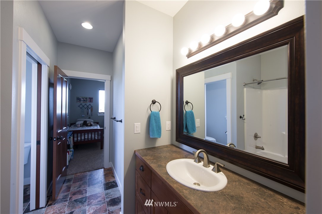 663 West Smith Road Bellingham, WA 98226 - Photo 11 of 20