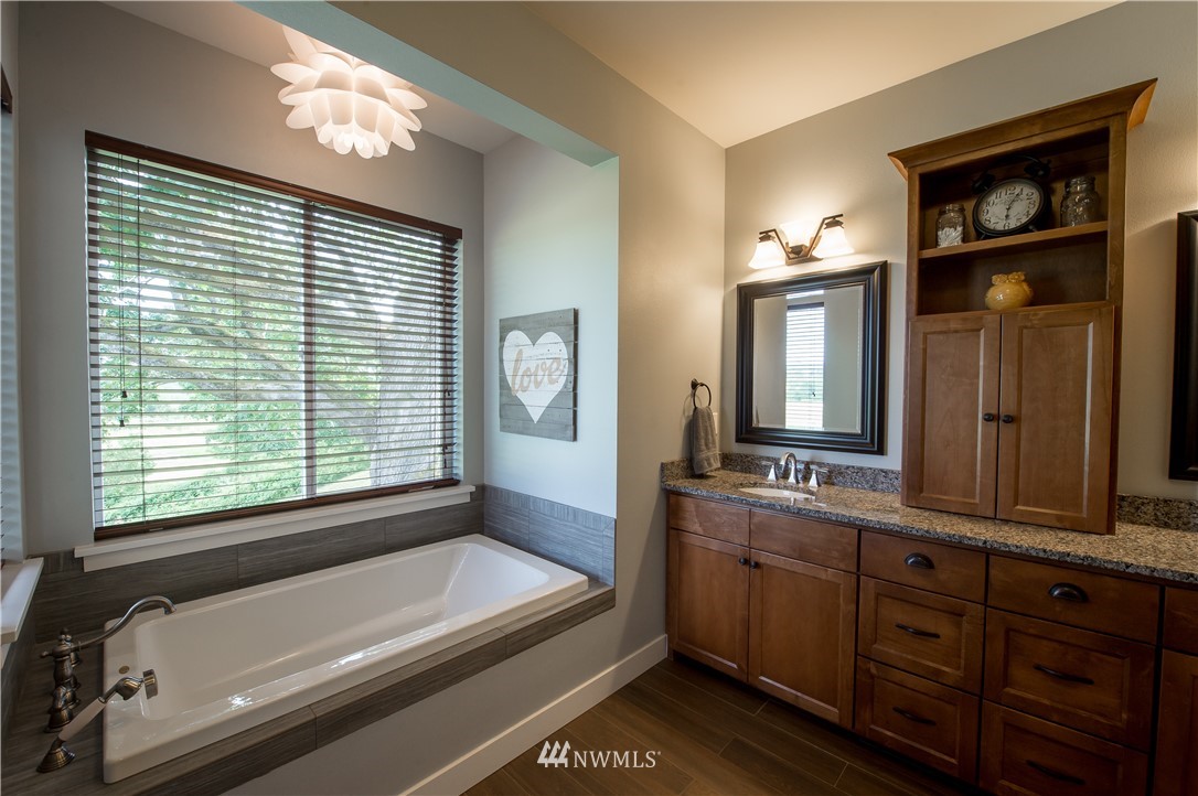 663 West Smith Road Bellingham, WA 98226 - Photo 14 of 20