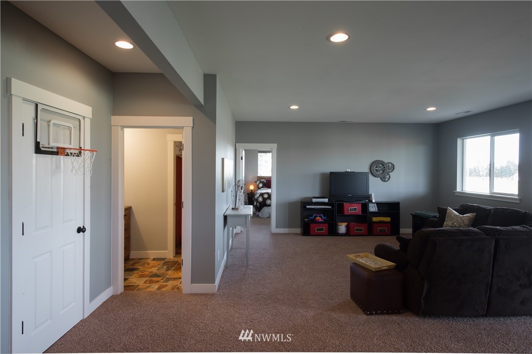 663 West Smith Road Bellingham, WA 98226 - Photo 16 of 20