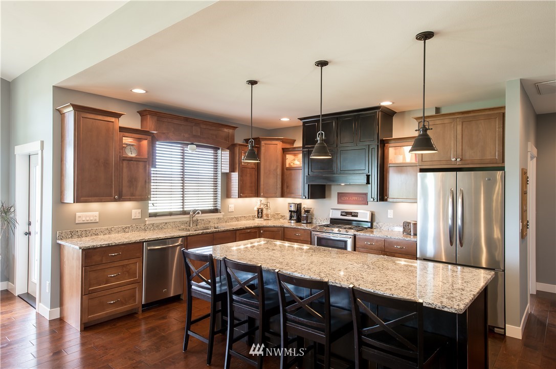 663 West Smith Road Bellingham, WA 98226 - Photo 4 of 20