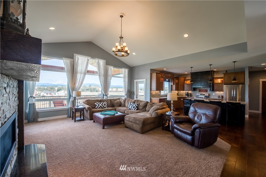 663 West Smith Road Bellingham, WA 98226 - Photo 7 of 20