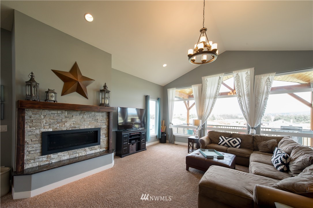 663 West Smith Road Bellingham, WA 98226 - Photo 8 of 20