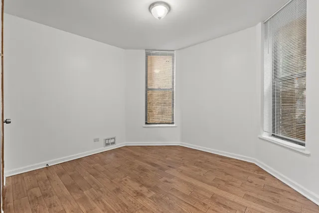 $1,095,000 | 6037 South Champlain Avenue, Chicago, IL 60637