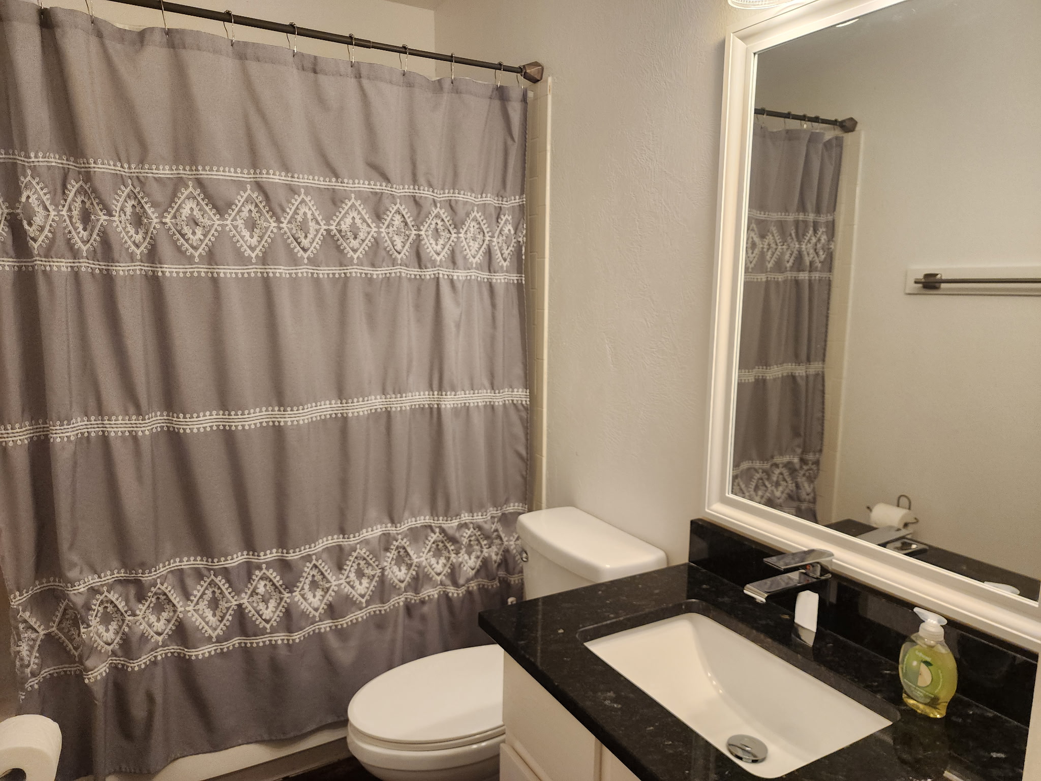 11404 Ruffed Grouse Drive Austin, TX 78758 - Photo 18 of 21 Full secondary bath
