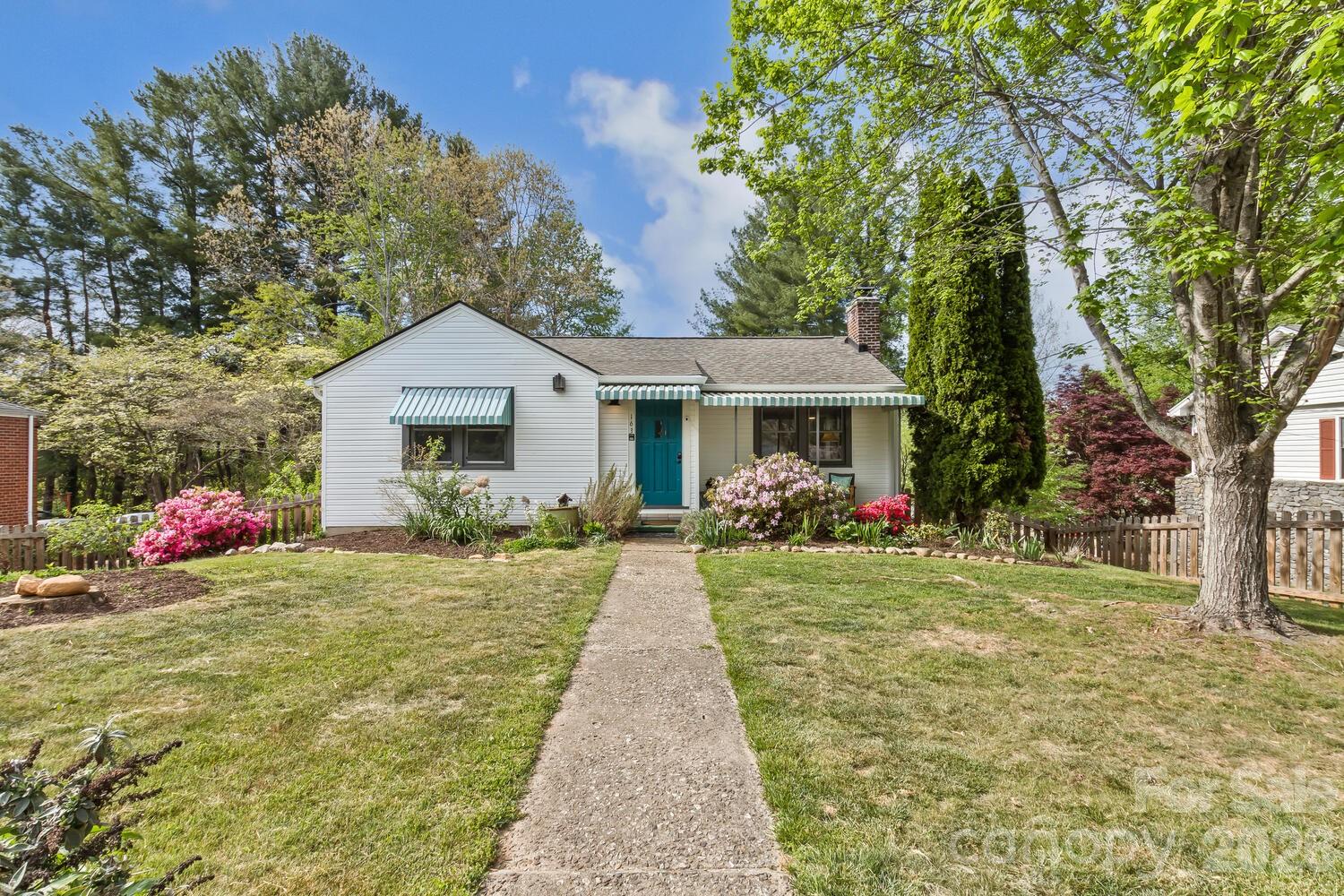 163 Arthur Road Asheville, NC 28806 - Photo 3 of 28