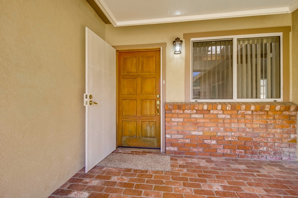 9328 Lakeview Road Lakeside, CA 92040 - Photo 3 of 25 Gallery Image 3