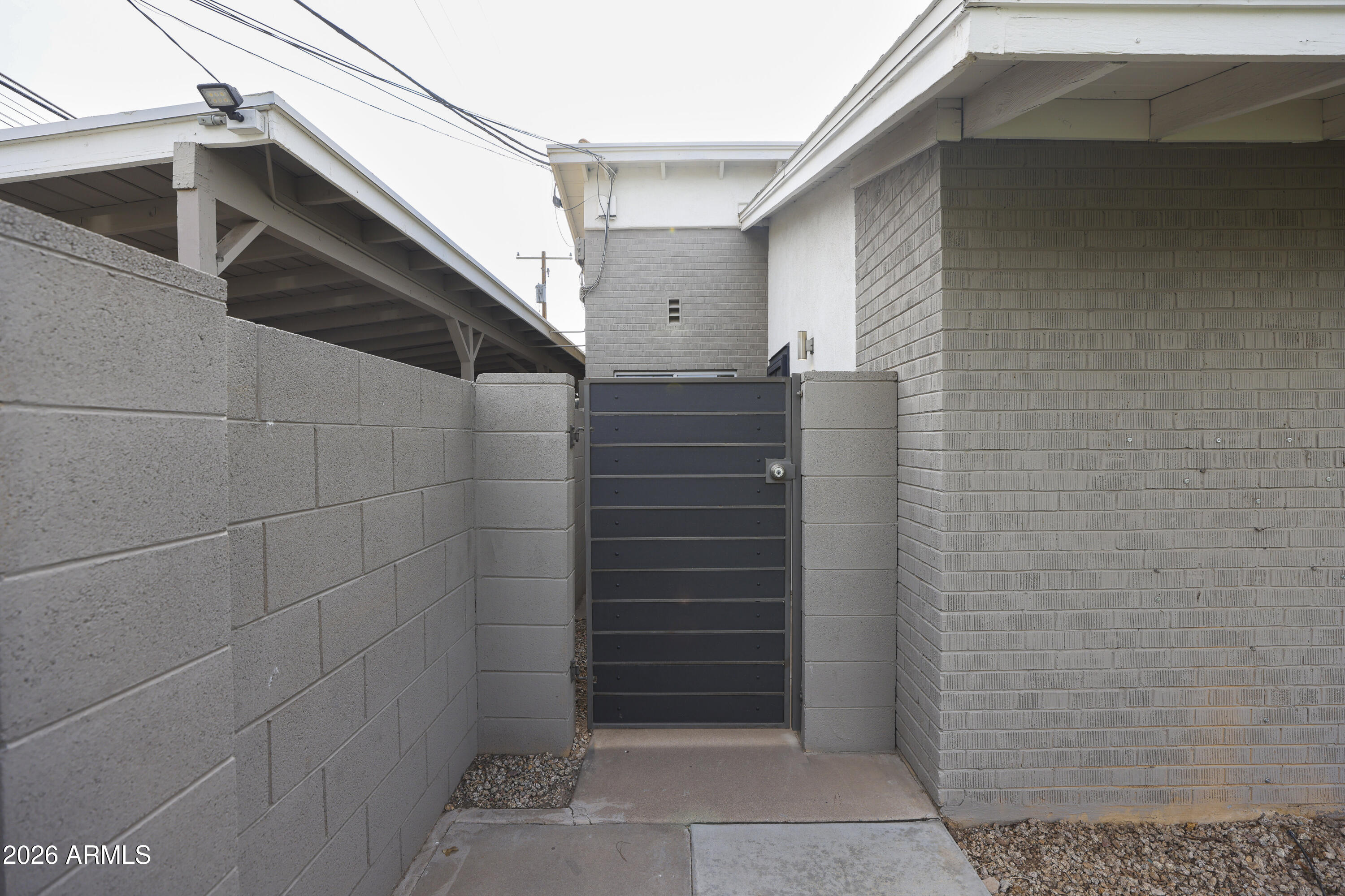 925 West McDowell Road, Unit 108 Phoenix, AZ 85007 - Photo 16 of 22 a view of entryway