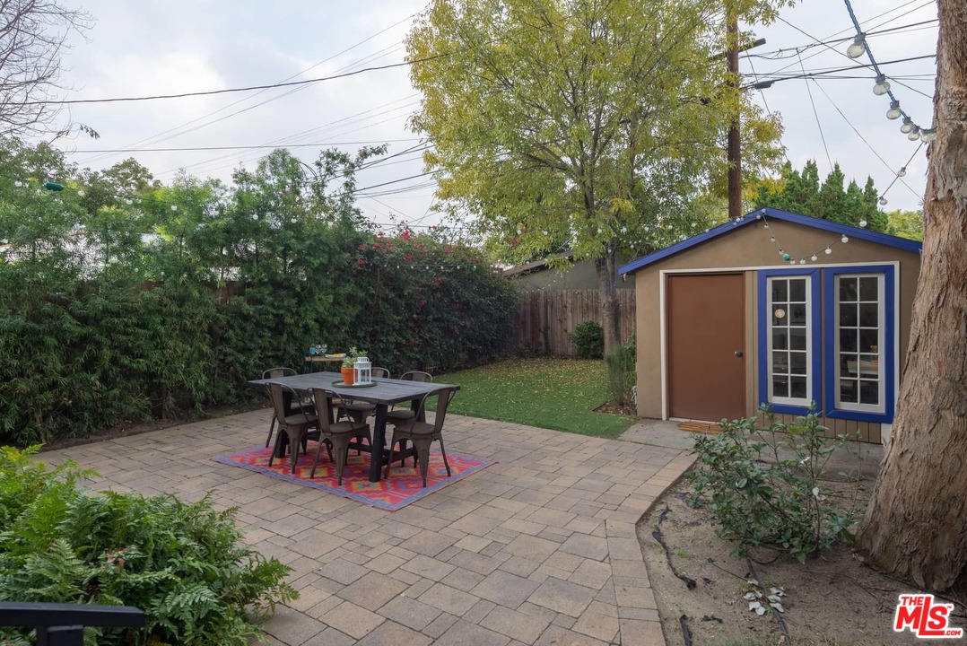 3421 Ferncroft Road Los Angeles, CA 90039 - Photo 30 of 35 a view of a patio with table and chairs and potted plants