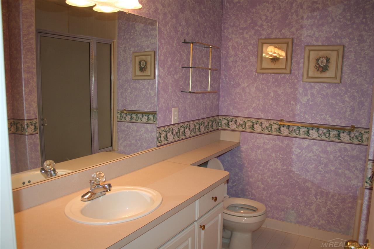16969 Country Ridge Lane Macomb, MI 48044 - Photo 20 of 38 31275306-19.JPG