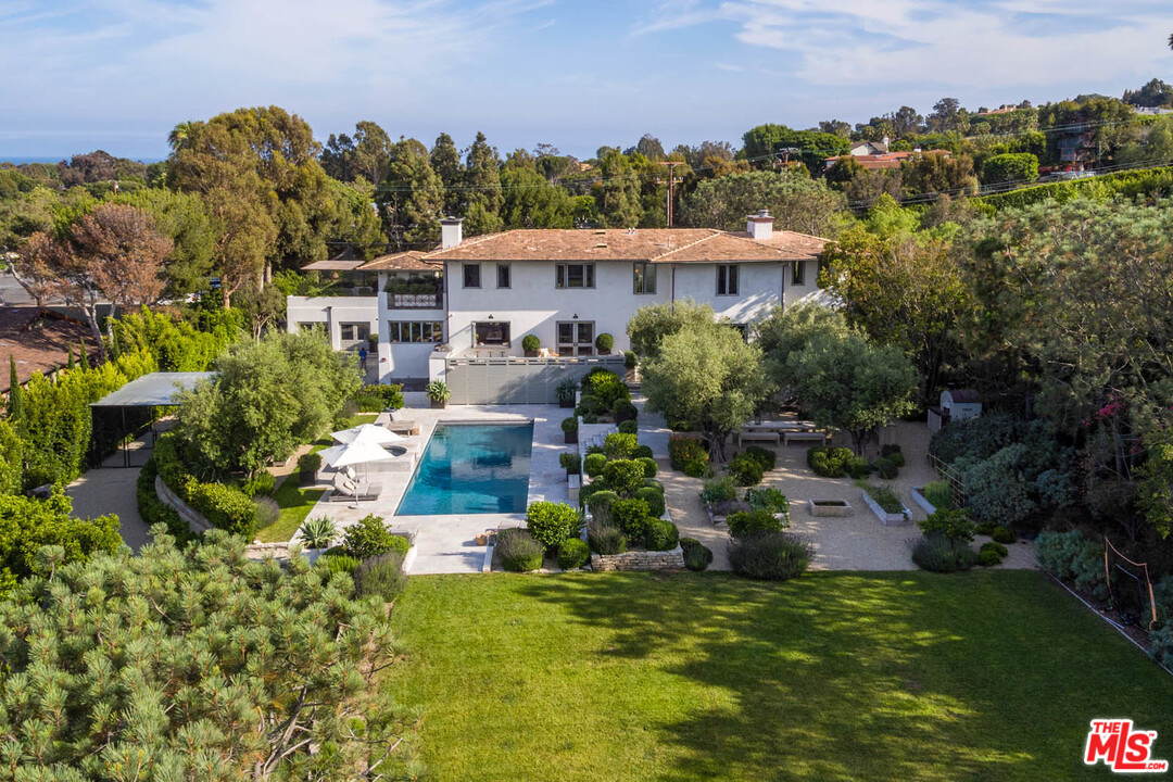 29075 Grayfox Street Malibu, CA 90265 - Photo 2 of 29