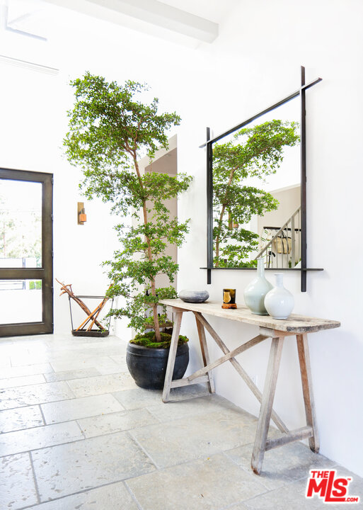 29075 Grayfox Street Malibu, CA 90265 - Photo 11 of 29