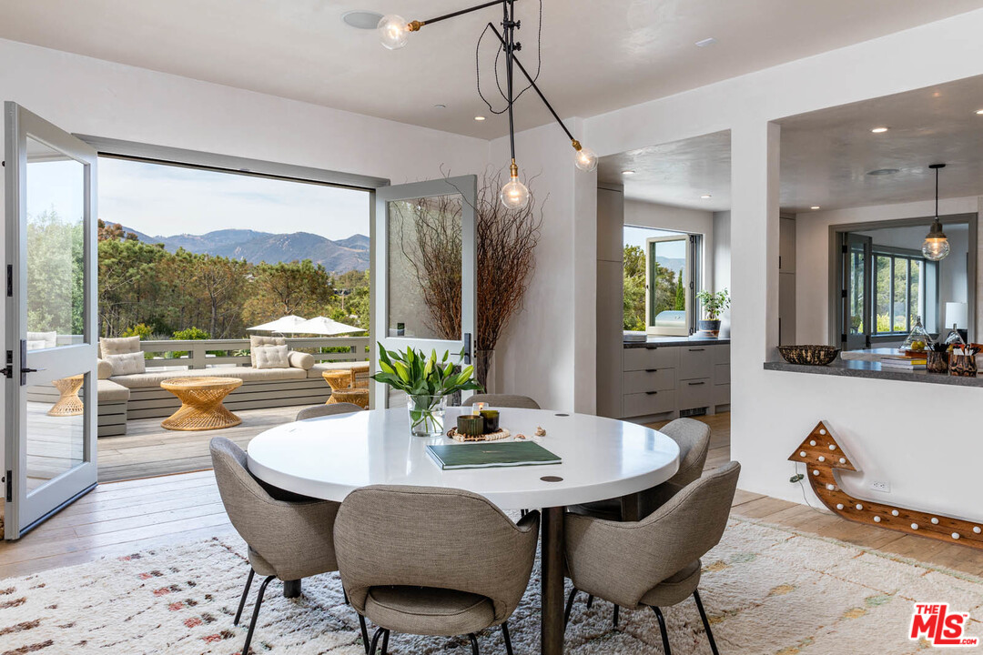 29075 Grayfox Street Malibu, CA 90265 - Photo 16 of 29