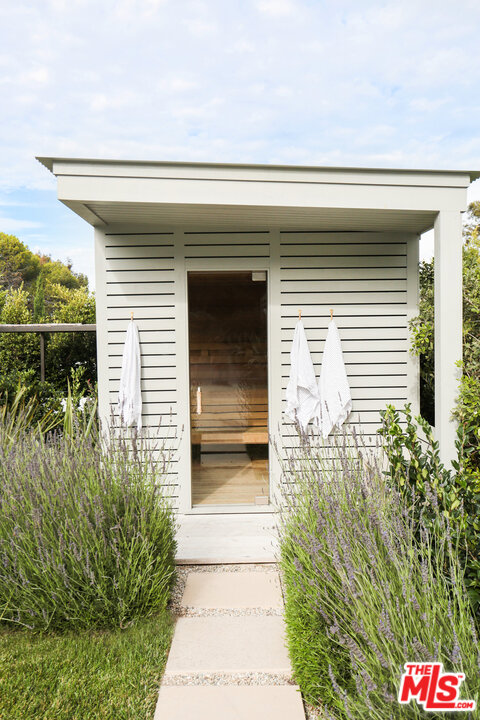 29075 Grayfox Street Malibu, CA 90265 - Photo 8 of 29