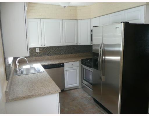 310 Vanadium Road Pittsburgh, PA 15243 - Photo 6 of 15 Kitchen.