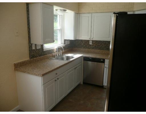310 Vanadium Road Pittsburgh, PA 15243 - Photo 7 of 15 Kitchen.