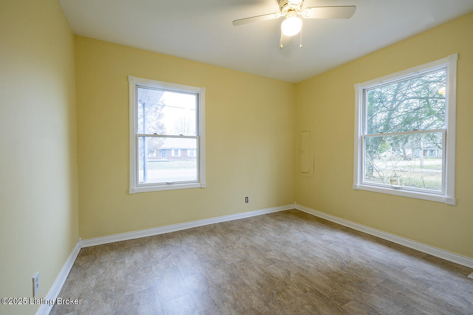 1317 Dahl Road Louisville, KY 40213 - Photo 13 of 37 18