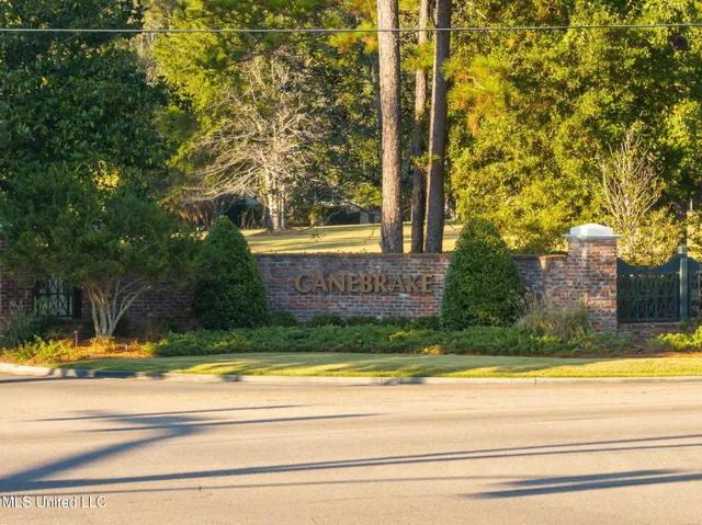 $974,900 | 75 Tidewater Road, Hattiesburg, MS 39402