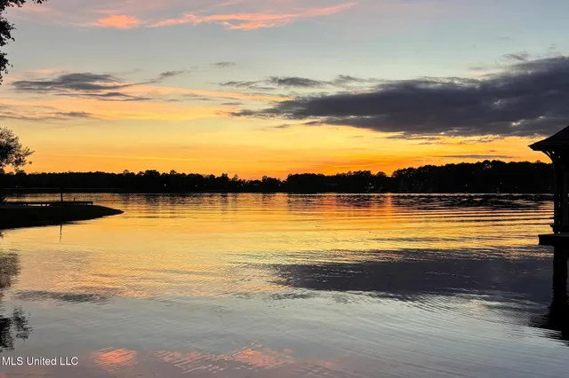 $974,900 | 75 Tidewater Road, Hattiesburg, MS 39402