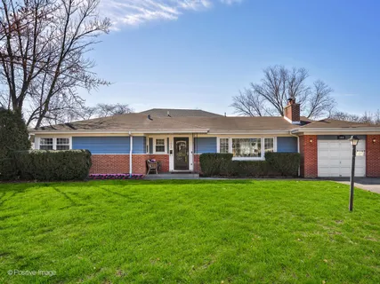 $695,000 | 1440 Evergreen Terrace, Glenview, IL 60025