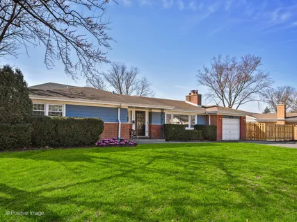 $695,000 | 1440 Evergreen Terrace, Glenview, IL 60025