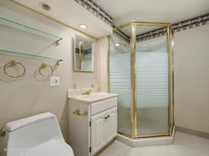 $695,000 | 1440 Evergreen Terrace, Glenview, IL 60025