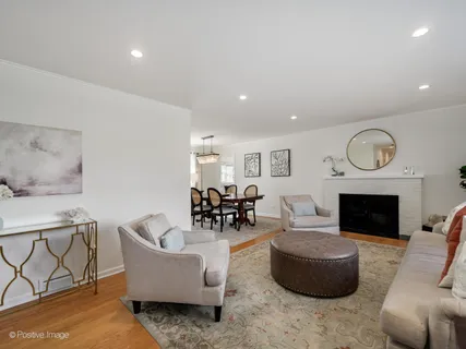 $695,000 | 1440 Evergreen Terrace, Glenview, IL 60025