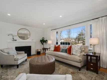 $695,000 | 1440 Evergreen Terrace, Glenview, IL 60025