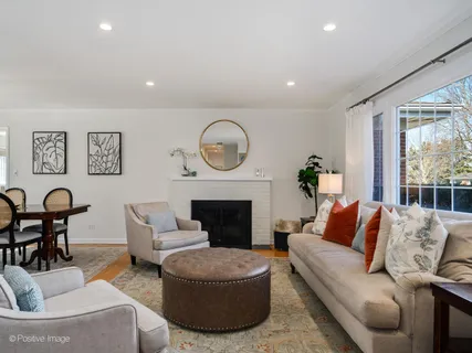 $695,000 | 1440 Evergreen Terrace, Glenview, IL 60025