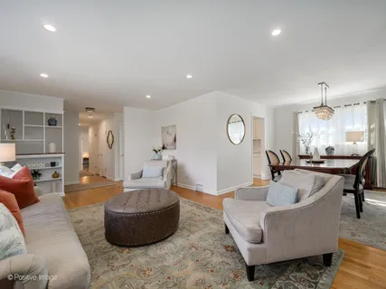 $695,000 | 1440 Evergreen Terrace, Glenview, IL 60025