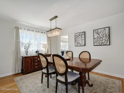 $695,000 | 1440 Evergreen Terrace, Glenview, IL 60025