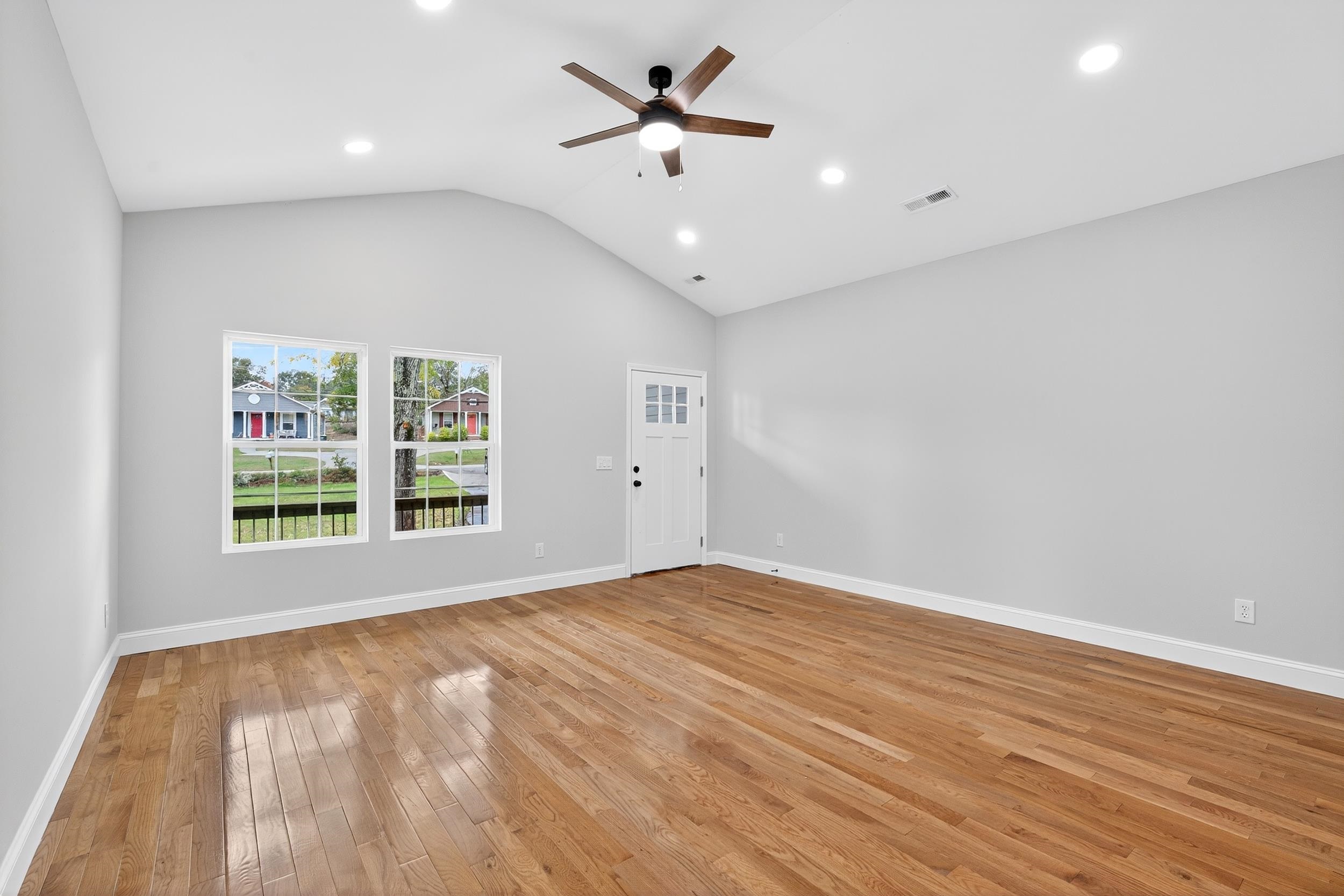 519 South Shamrock Avenue Landrum, SC 29356 - Photo 6 of 30