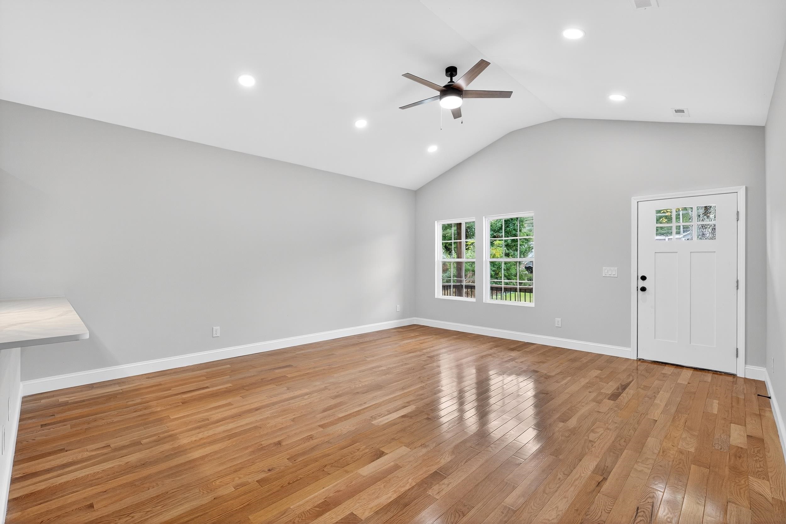 519 South Shamrock Avenue Landrum, SC 29356 - Photo 8 of 30