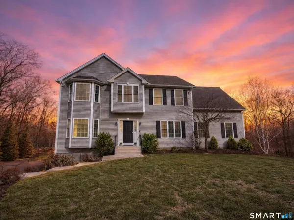 $1,100,000 | 7 Jet Brook Road, Newtown, CT 06470