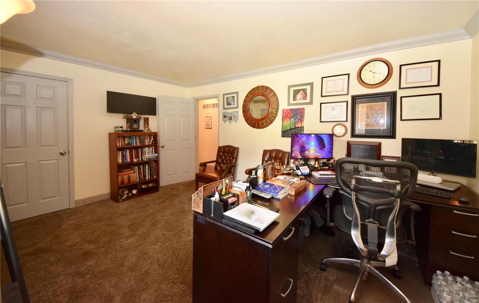 105 Green Acres Road St. Louis, MO 63137 - Photo 8 of 32 Gallery Image 8
