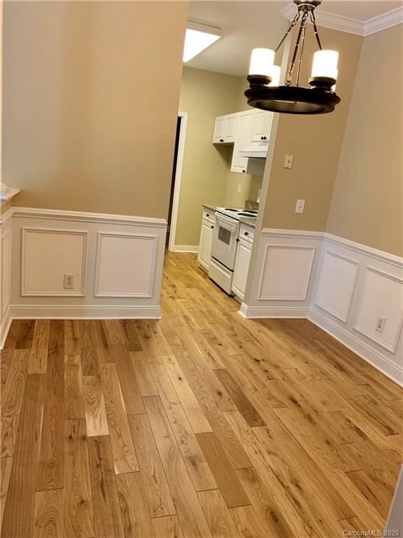 5730 Closeburn Road, Unit I Charlotte, NC 28210 - Photo 4 of 12 Gallery Image 4