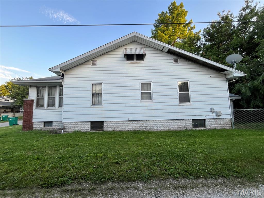 231 South 19th Street Decatur, IL 62521 - Photo 17 of 46