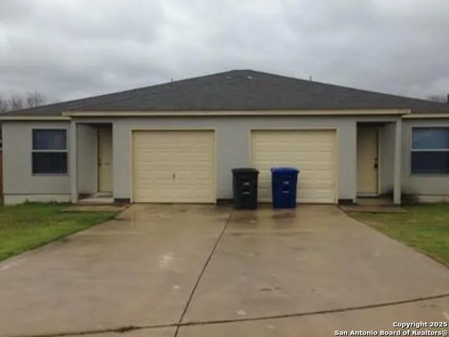 $1,195 | 14541 Clovelly Wood, San Antonio, TX 78233