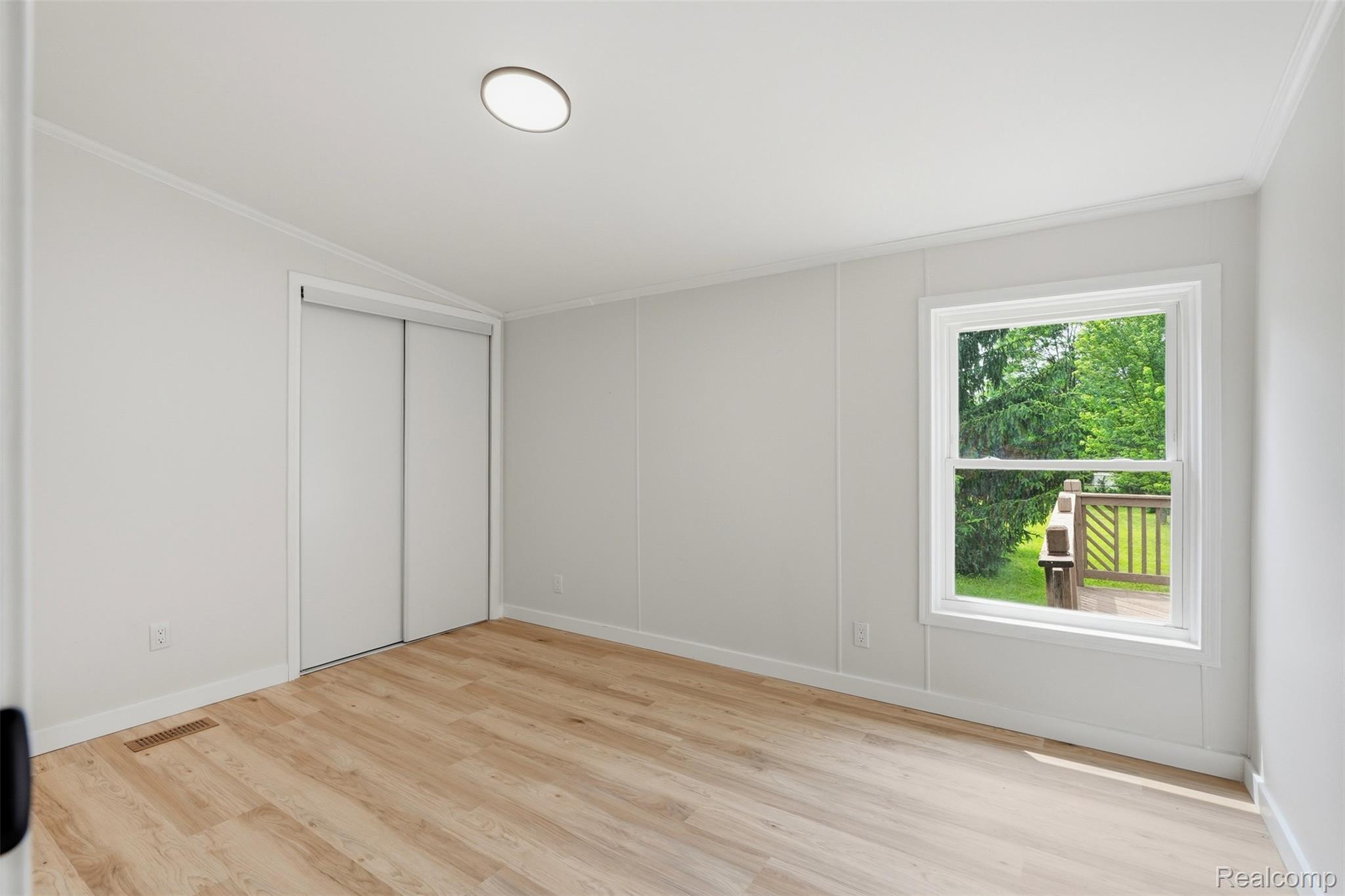 4420 Dublin Road Burton, MI 48529 - Photo 20 of 56 Bedroom